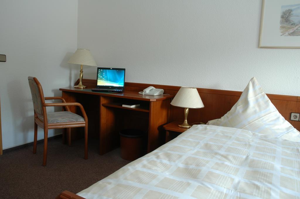 Hotel Heyder Burscheid Exterior photo